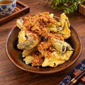 Crispy Fried Fish Skin In Salted Egg Yolks 咸香肉松鱼皮