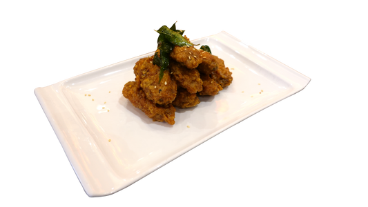 Crispy Chicken Wings Tossed with Salted Egg Yolk and Butter Cream Sauce  奶油咸香鸡中翅